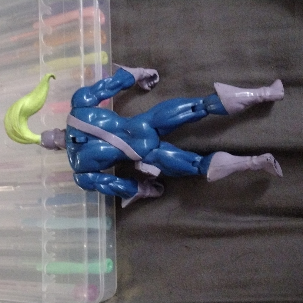 Action figure - Picture 3 of 3